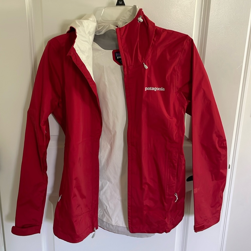 Patagonia torrentshell rain jacket